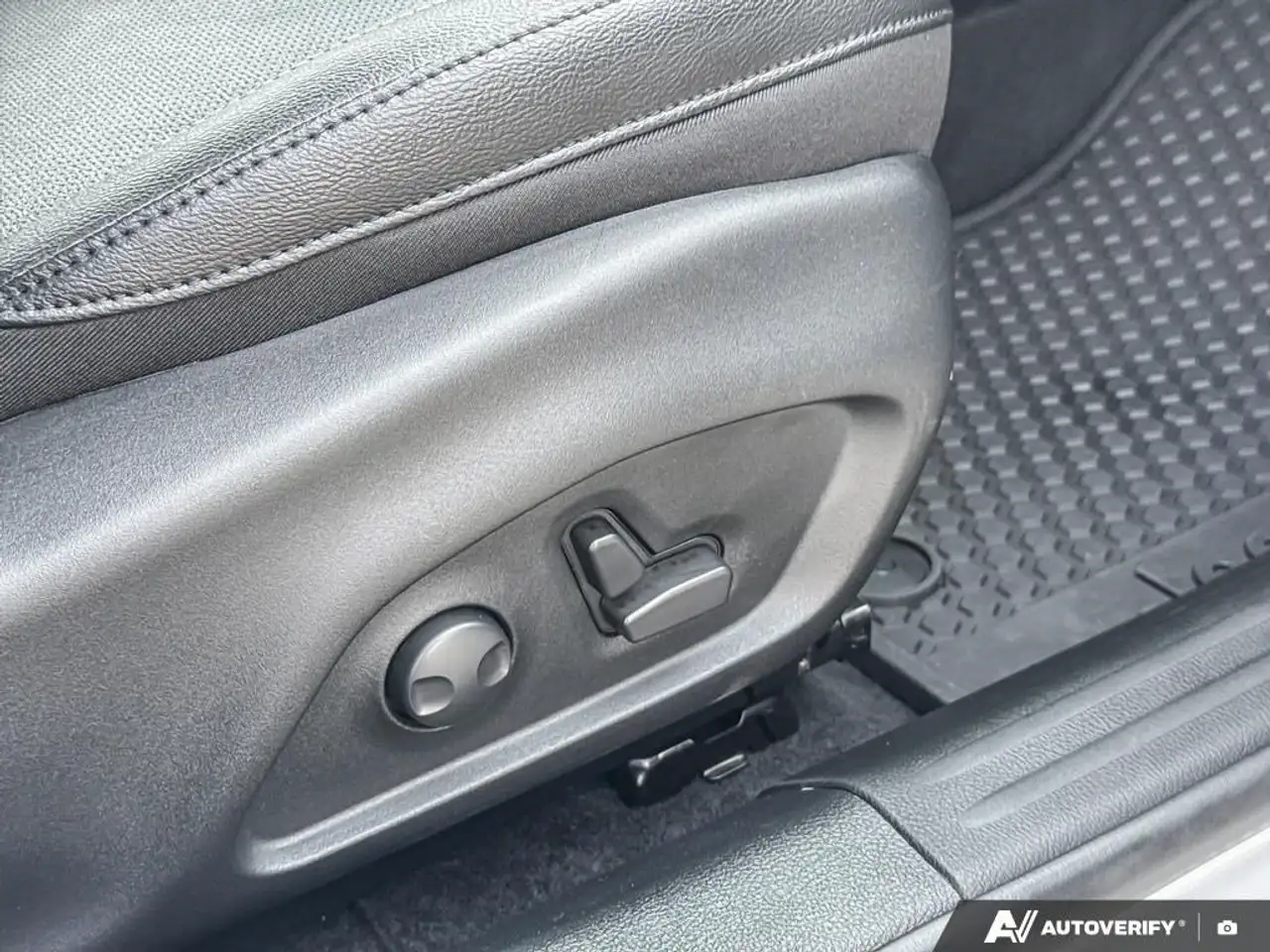 Jeep Compass photo Jeep Compass
