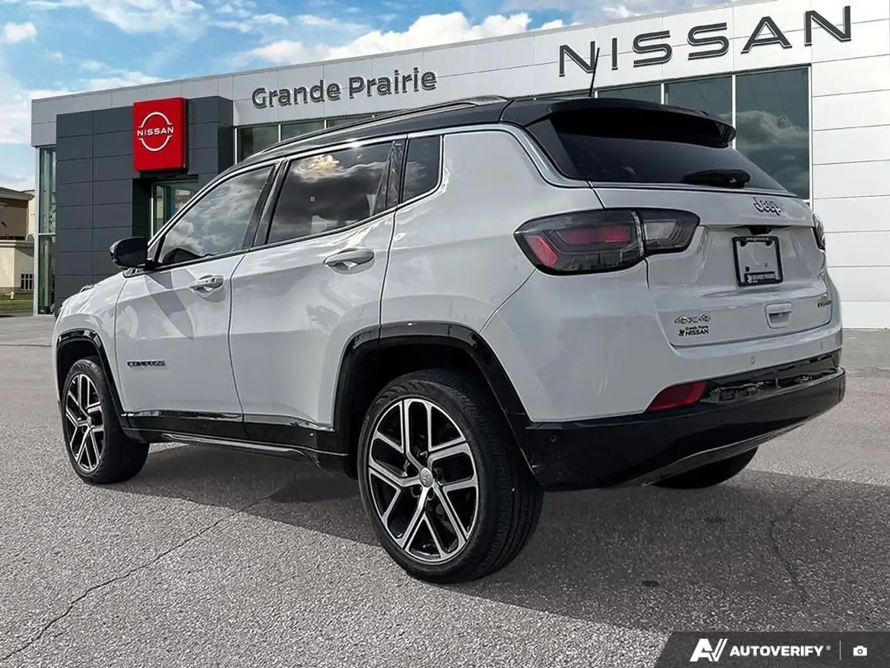 Jeep Compass photo Jeep Compass