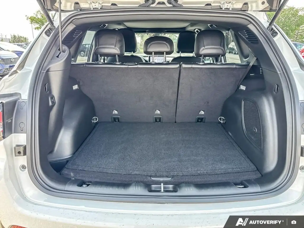 Jeep Compass photo Jeep Compass