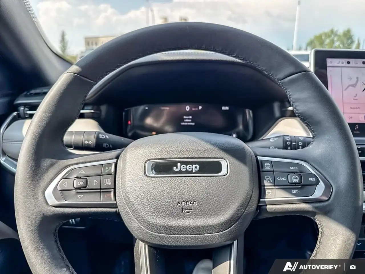 Jeep Compass photo Jeep Compass