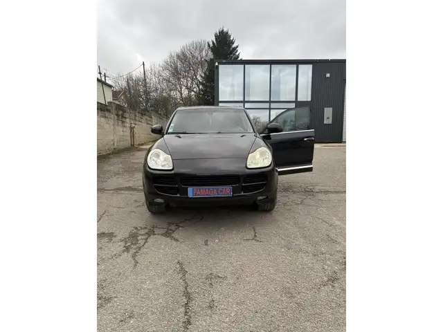 2004 Porsche Cayenne in Black for sale