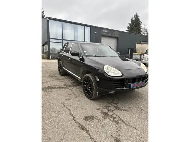 Porsche Cayenne view 6