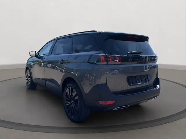 Peugeot 5008 view 3