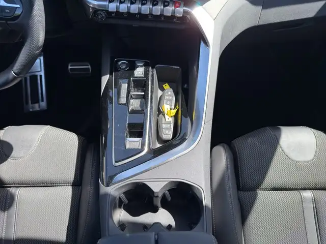 Peugeot 5008 view 11