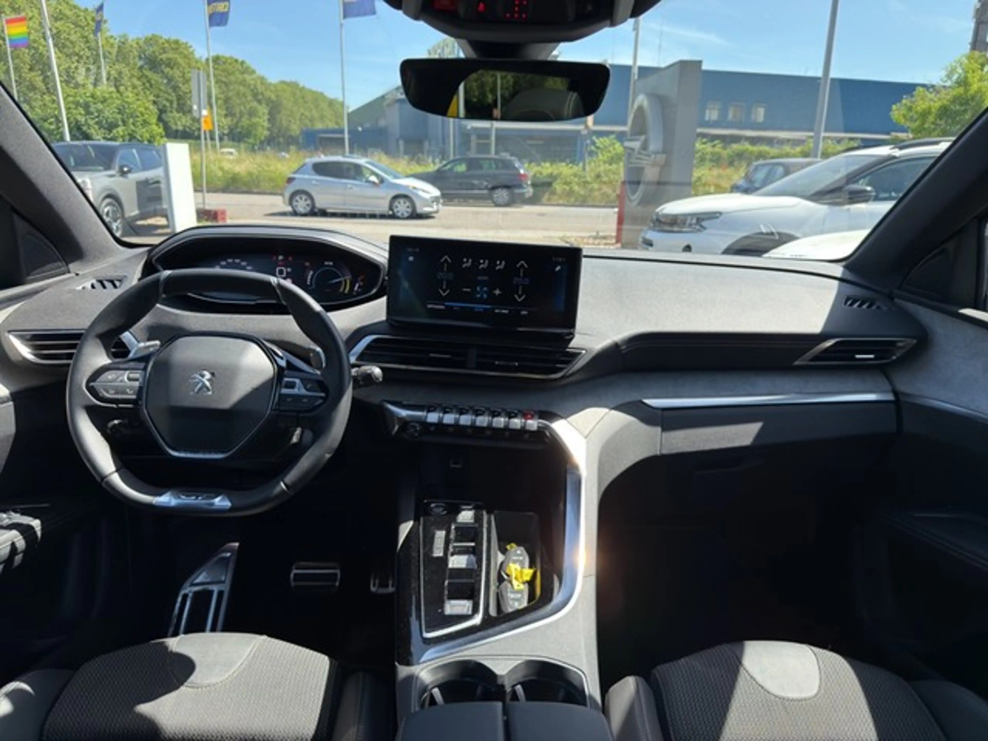 Peugeot 5008 GT HYBRID 136 7-Sitz+Pano+360+Sitzhzg+ACC+Massa... — photo 10