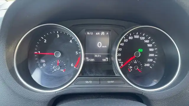 Volkswagen Polo view 12