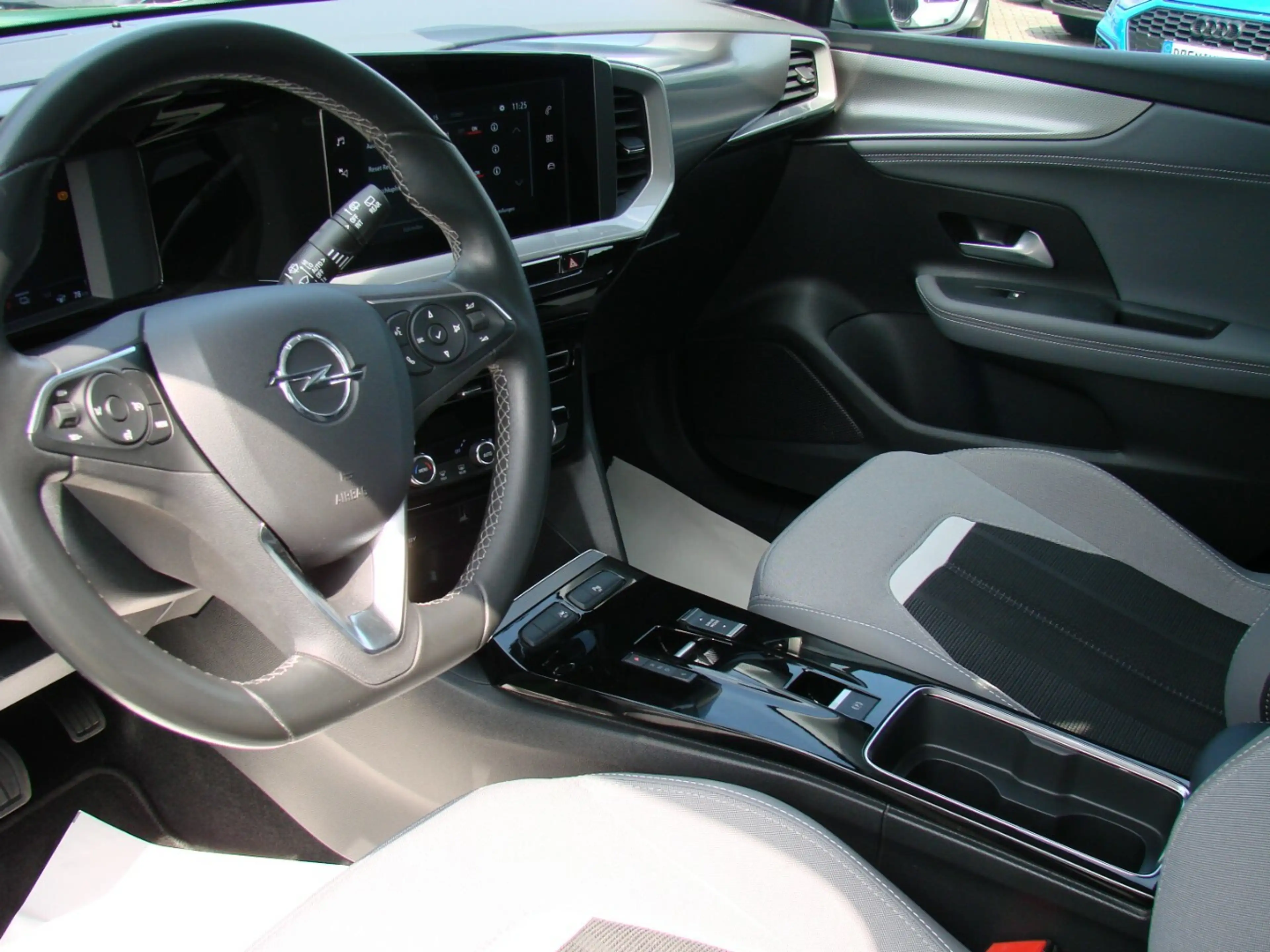 Opel Mokka-E Elegance LED Kamera 180º Spurhalt Tempomat — photo 15