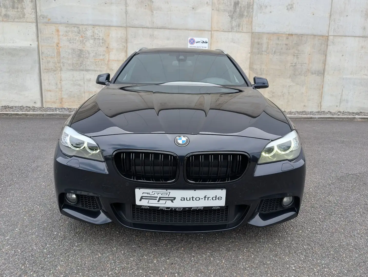 BMW 535 d Touring xDrive M-Paket Noir - 2