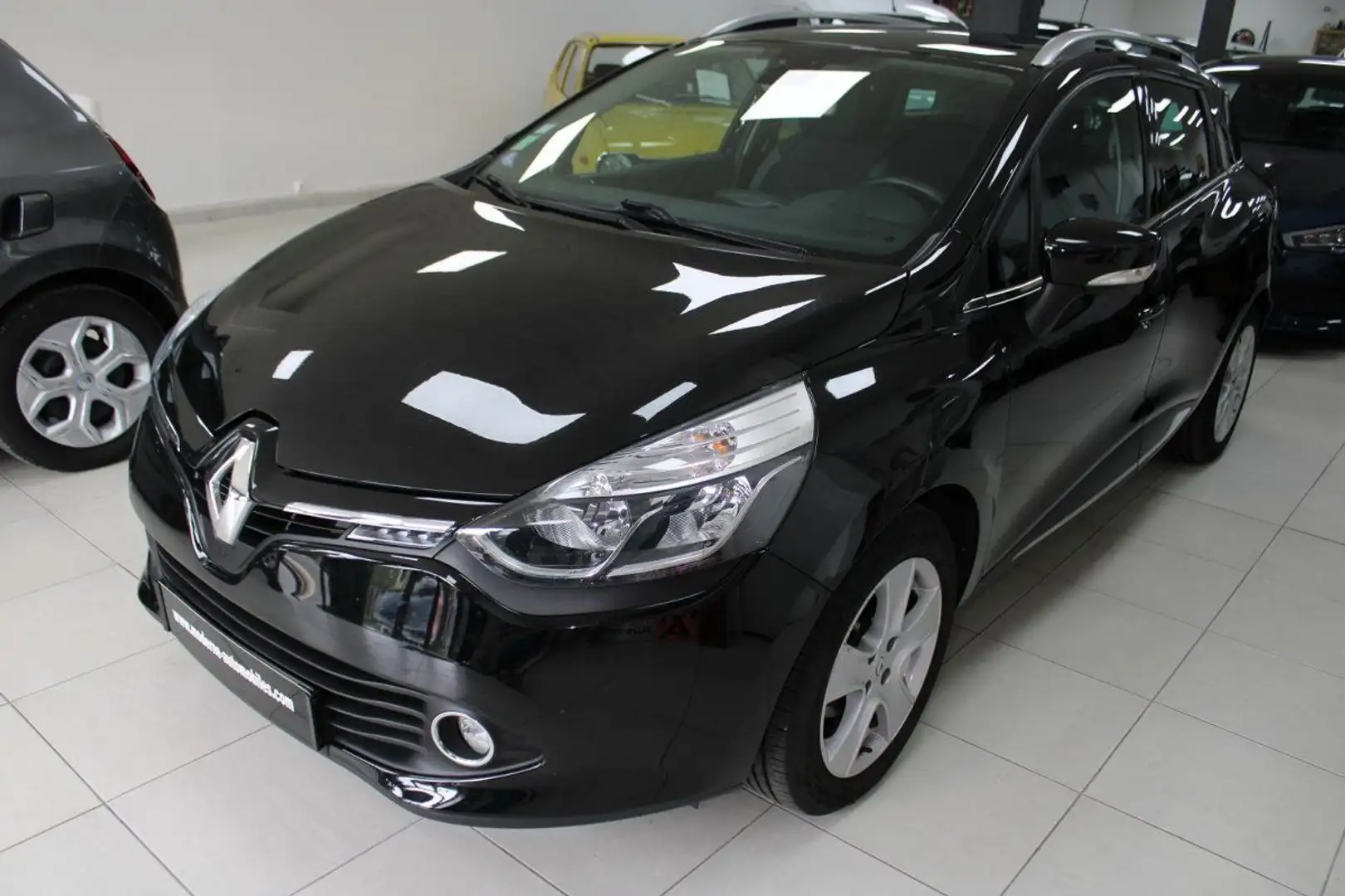 Renault Clio IV ESTATE 0.9 TCE 90CH ENERGY INTENS EURO6 2015 Schwarz - 1
