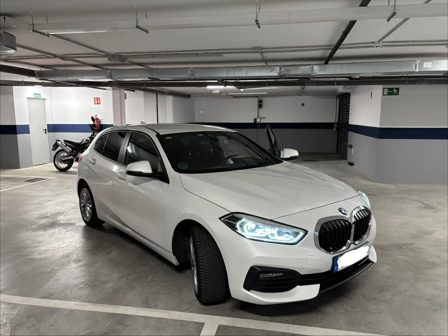 BMW 118 118dA Business - 1