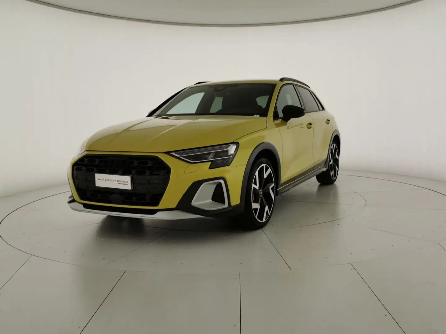 Audi A3 allstreet 35 TFSI S tronic Giallo - 1
