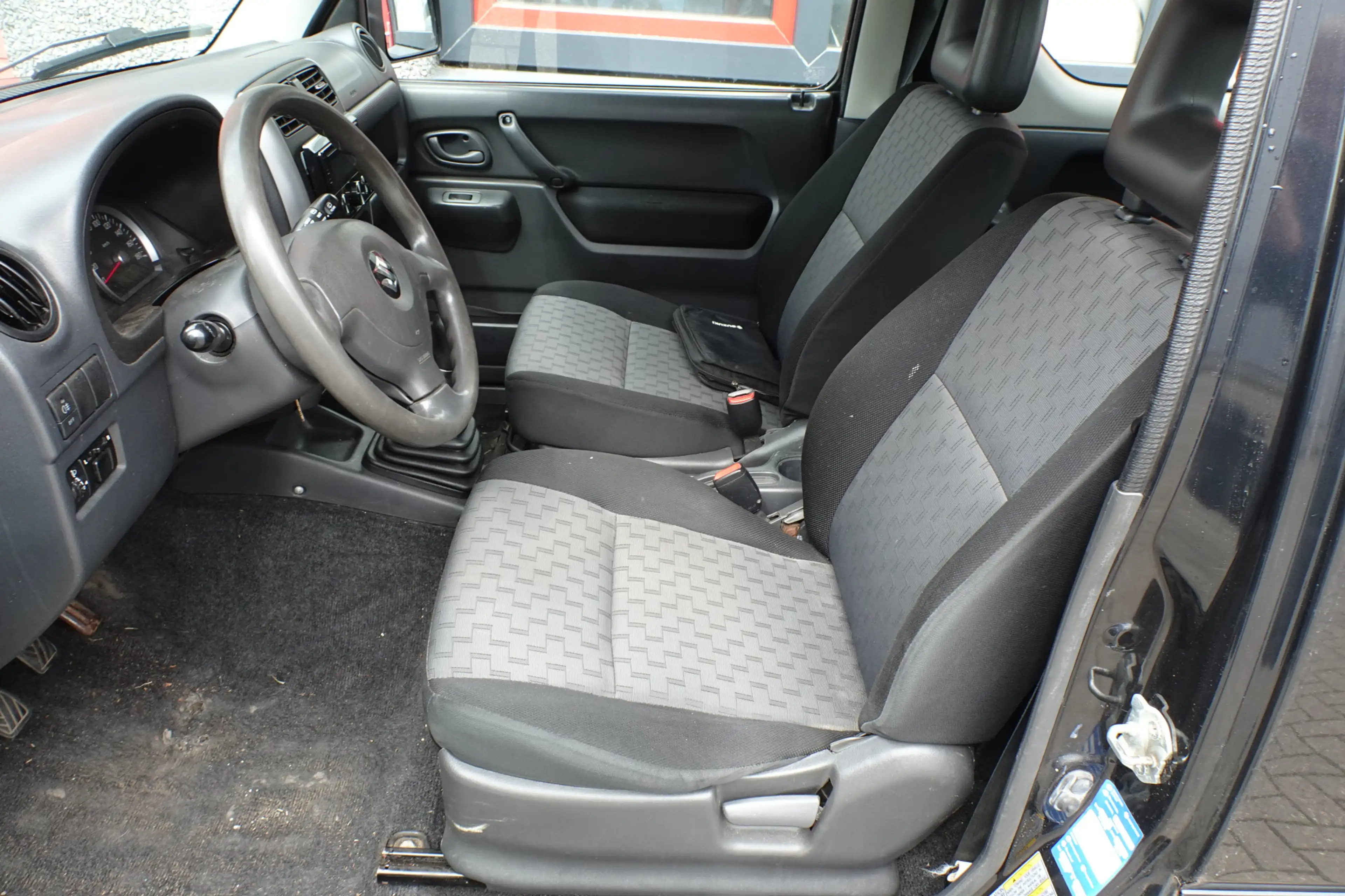 Suzuki Jimny 1.3 JX 4 x 4 127009 km — photo 7
