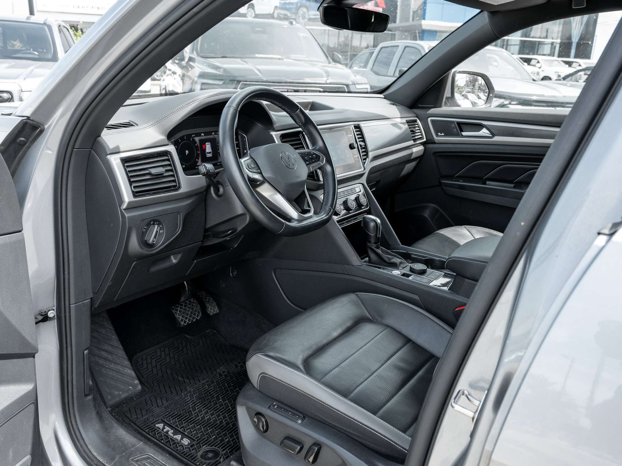 used 2020 Volkswagen Atlas car, priced at $21,995