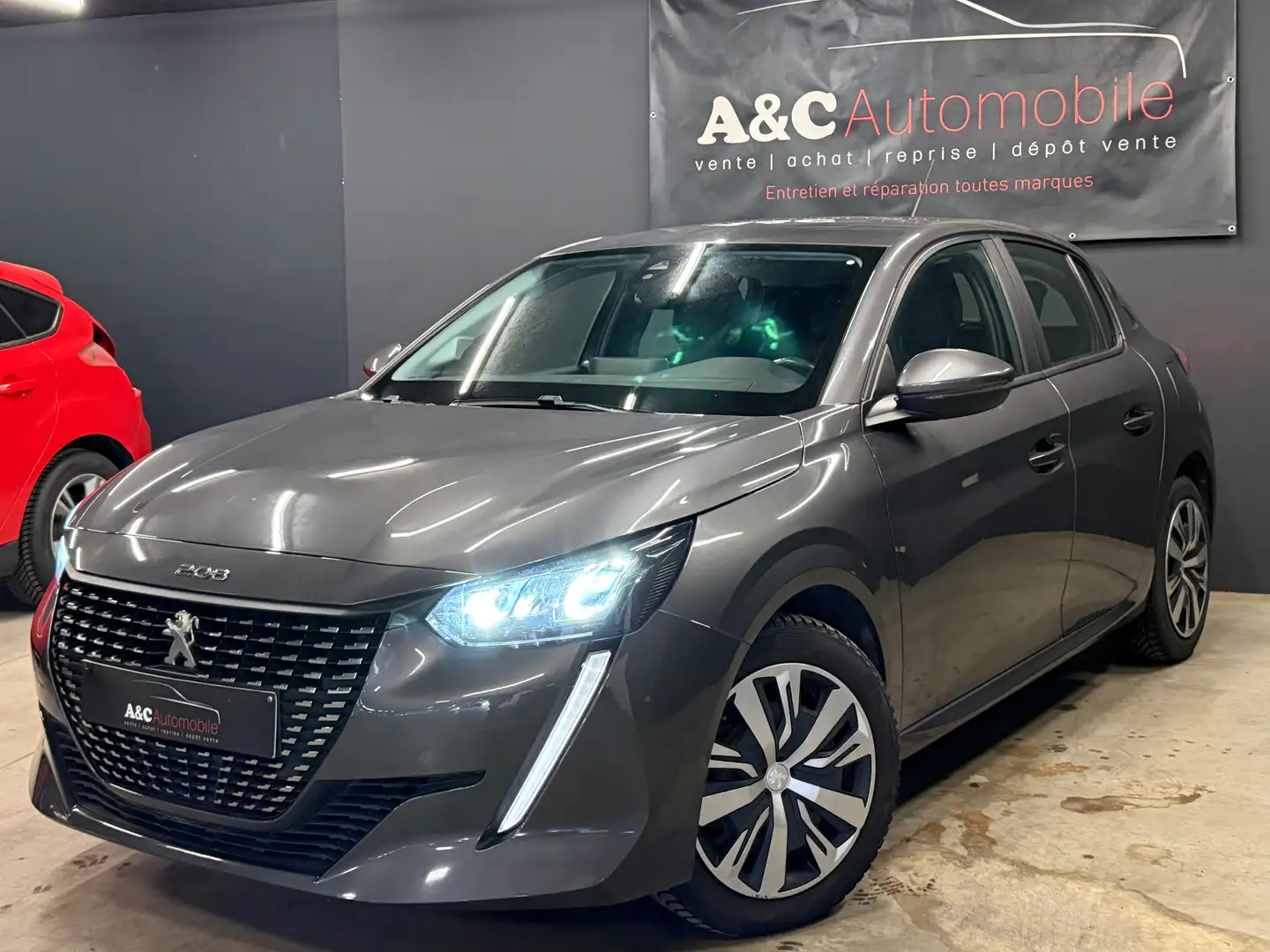 Peugeot 208 1.5 HDi xénon CarPlay Gris - 1