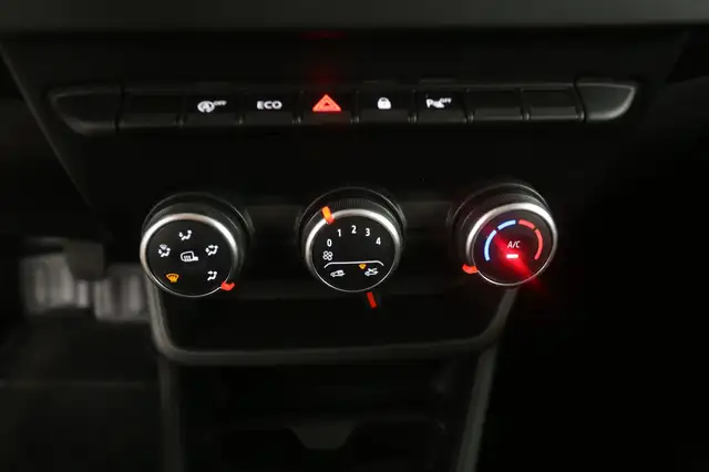 Renault Express view 12