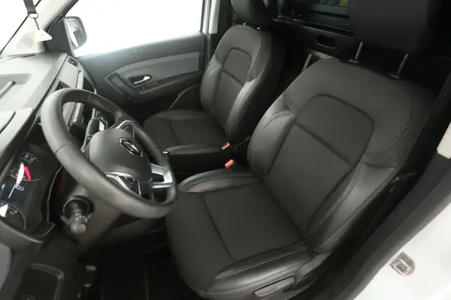 Renault Express view 9