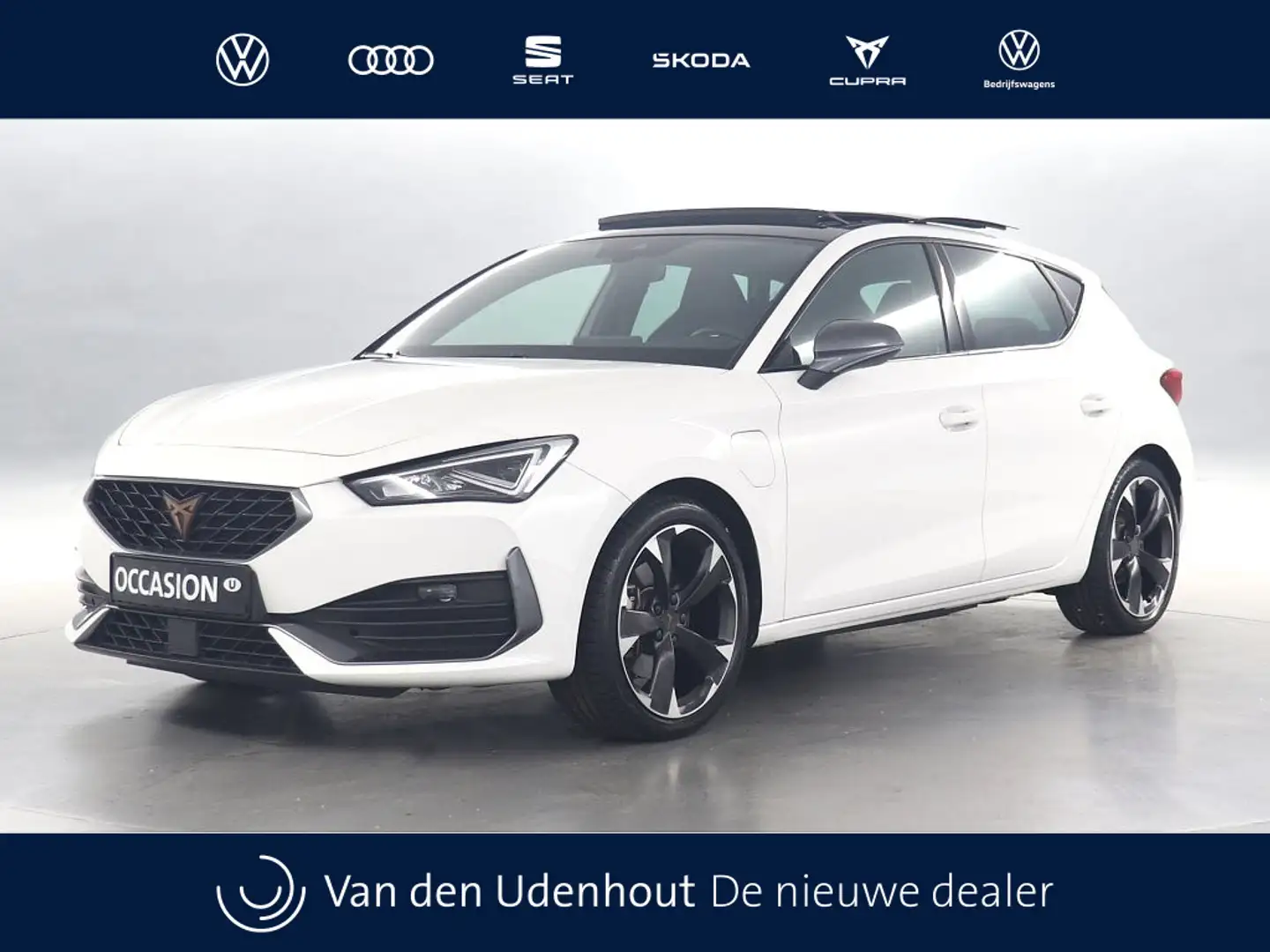 CUPRA Leon 1.4 TSI eHybrid 204pk PHEV Adrenaline / Panoramada Wit - 1