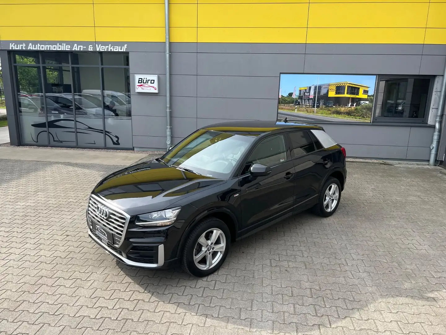 Audi Q2 30 TDI SPORT/S LINE/AUTOMATIK/ALU/NAVI/ Schwarz - 1
