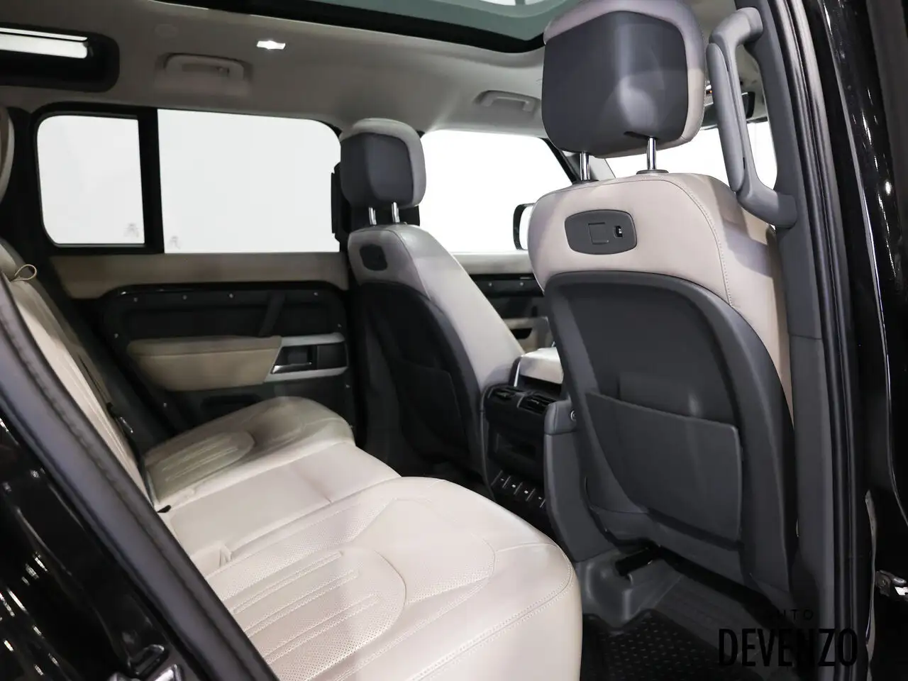 Land Rover Defender снимка Land Rover Defender
