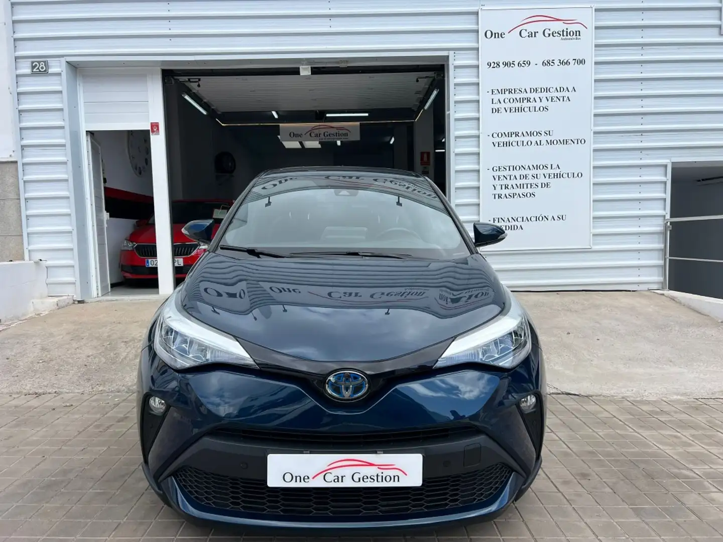 Toyota C-HR 125H Active Blau - 2