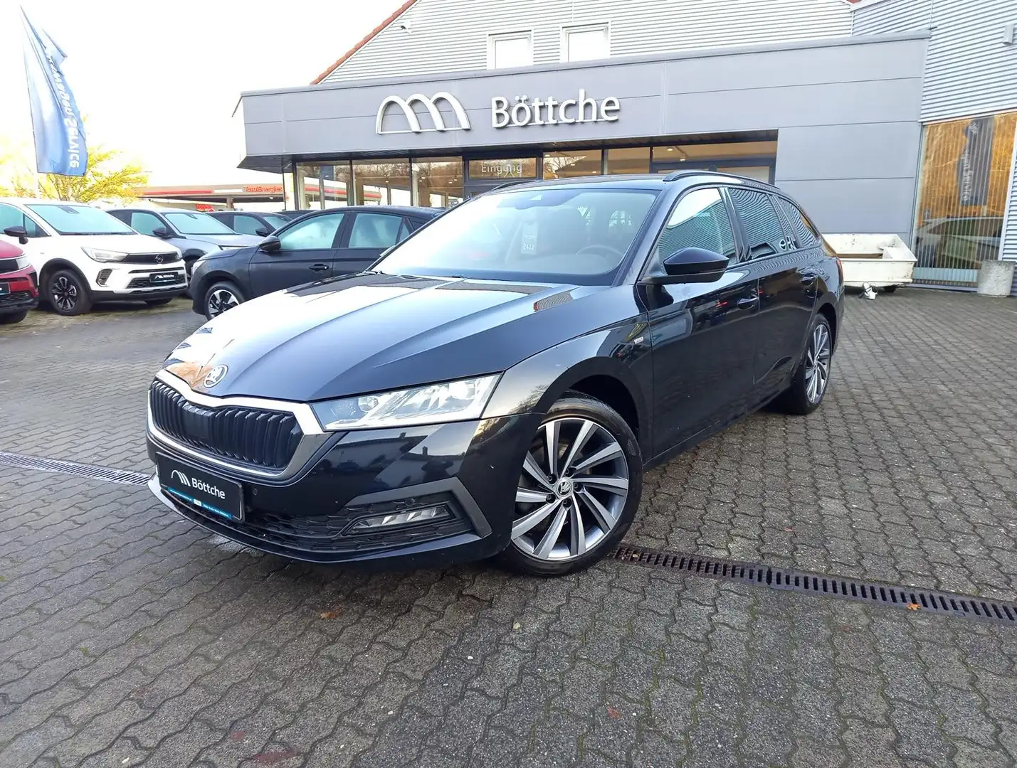 Skoda Octavia Tour 2.0 TDI DSG*AHK*NAVI*LED*ACC Schwarz - 2