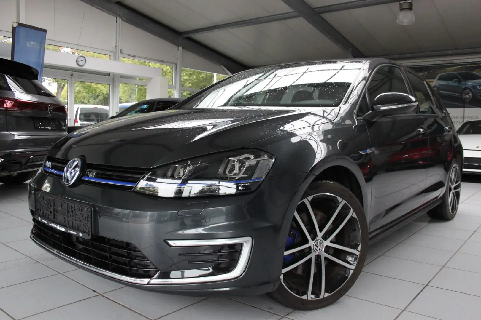 Volkswagen Golf VII GTE/DSG/ACC/STZHZ/NAVI/KAME/ALU/PDC/XEN Gris - 2