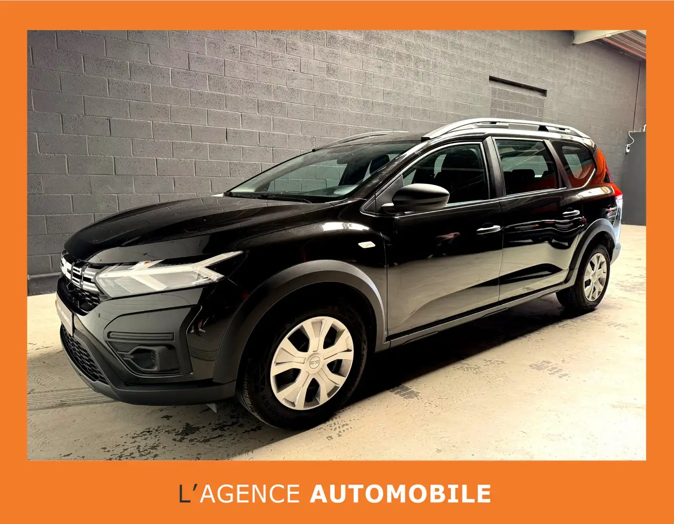 Dacia Jogger TCe Essential 7pl. - GARANTIE 12 à 48 mois Noir - 1