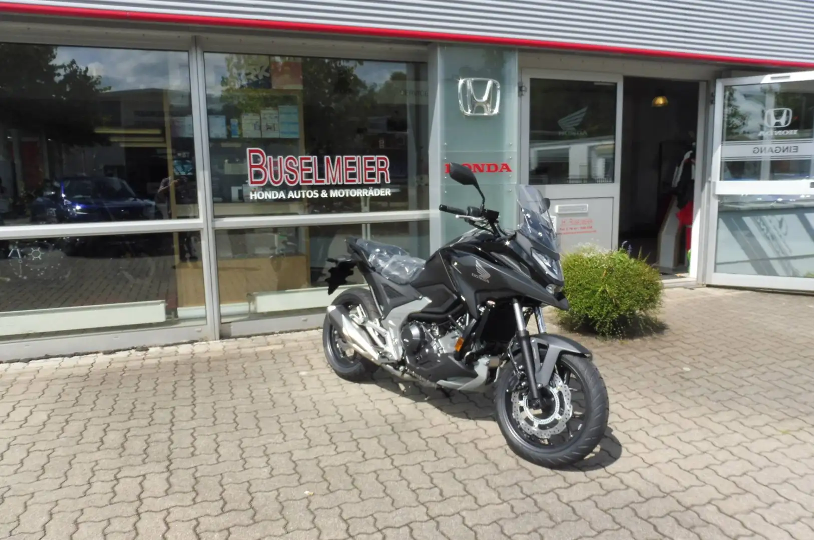 Honda NC 750 X, Aktionspreis Schwarz - 1