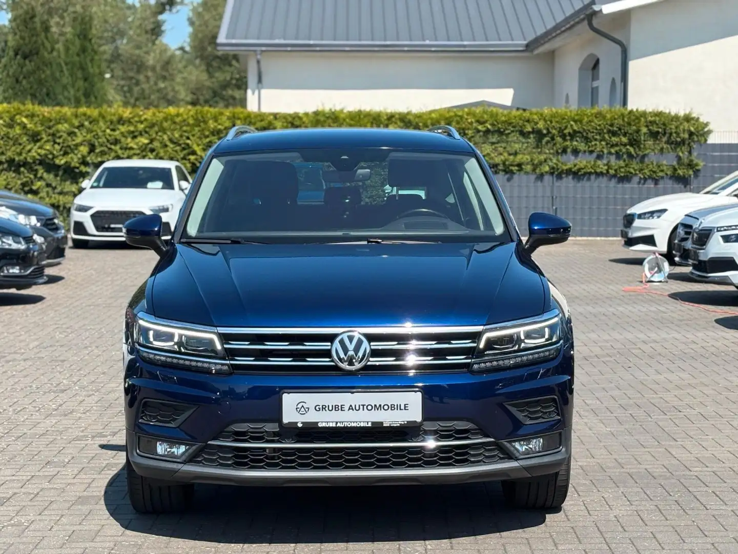 Volkswagen Tiguan Highline 4Motion DSG*LED*NAVI*SHZ*AHK*CAM Blauw - 2