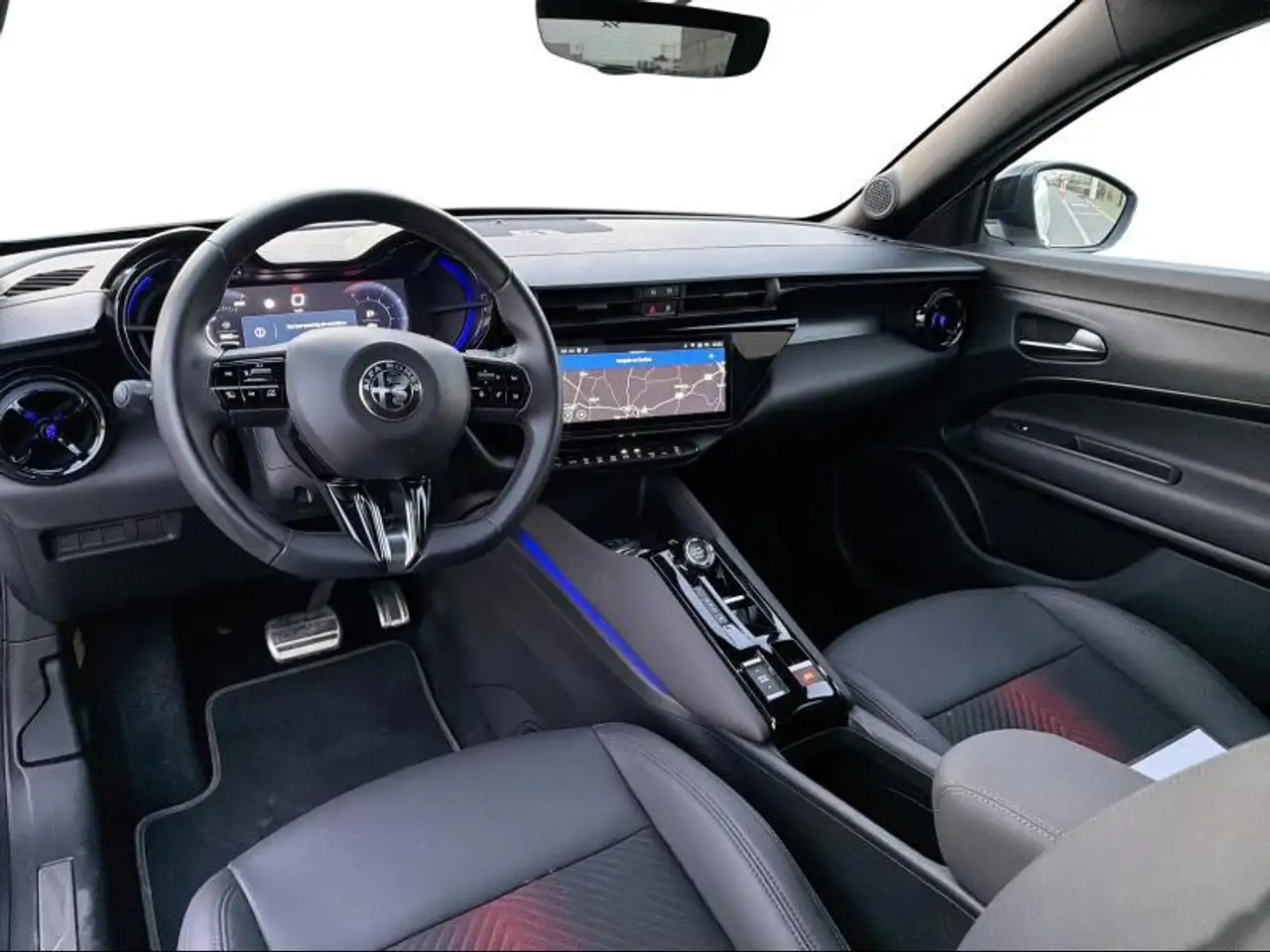Alfa Romeo Junior 2025 — фото 10