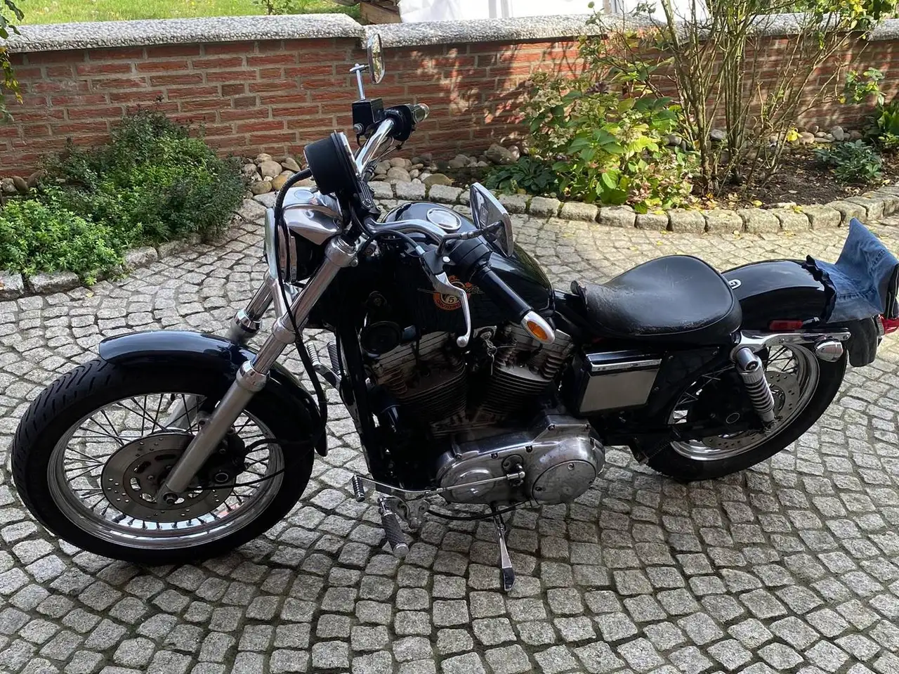 Harley-Davidson Sportster 883