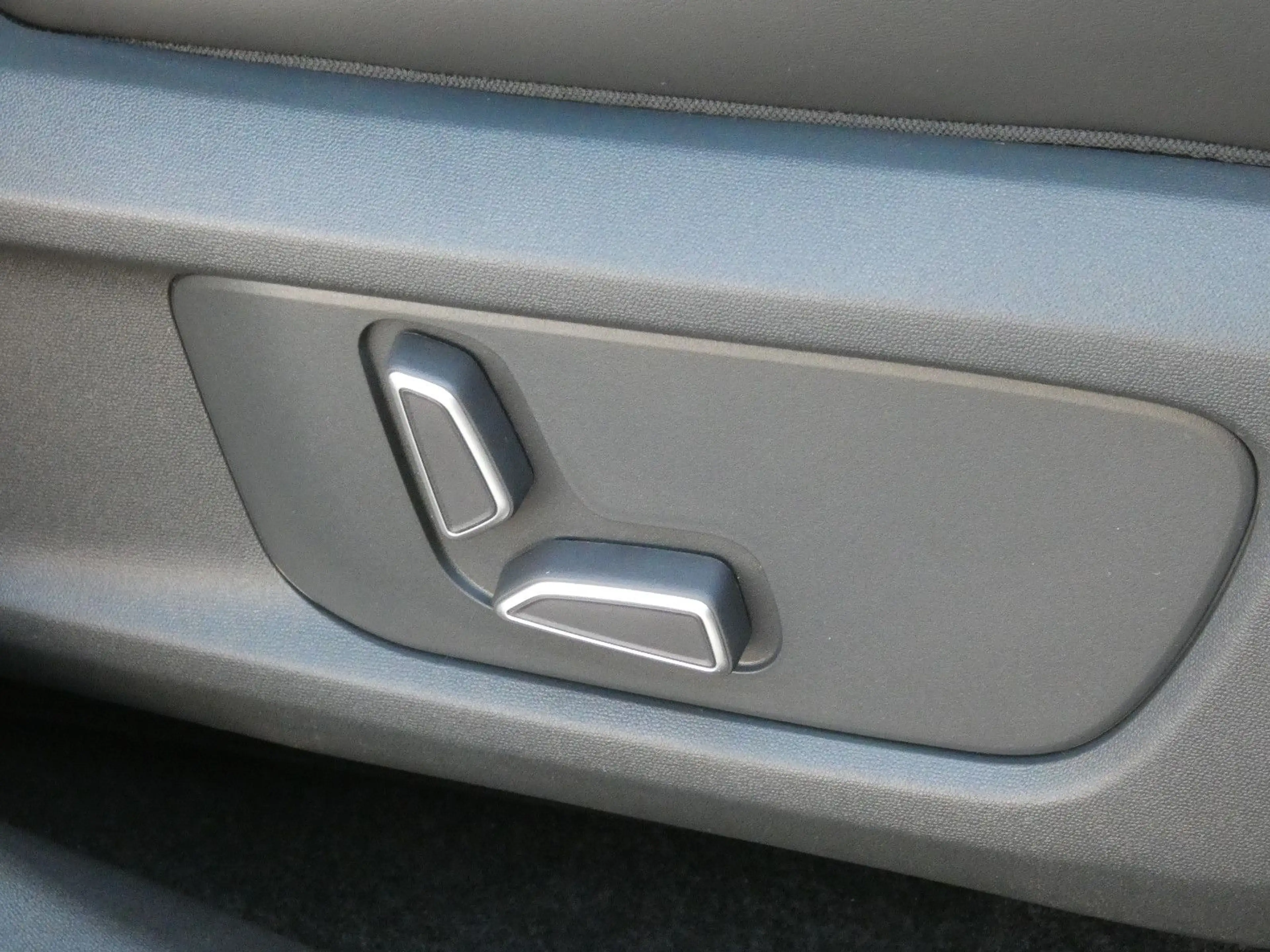 Changan Deepal S05 AWD MAX/AHK/Panorama/Leder/360°/20" — photo 29