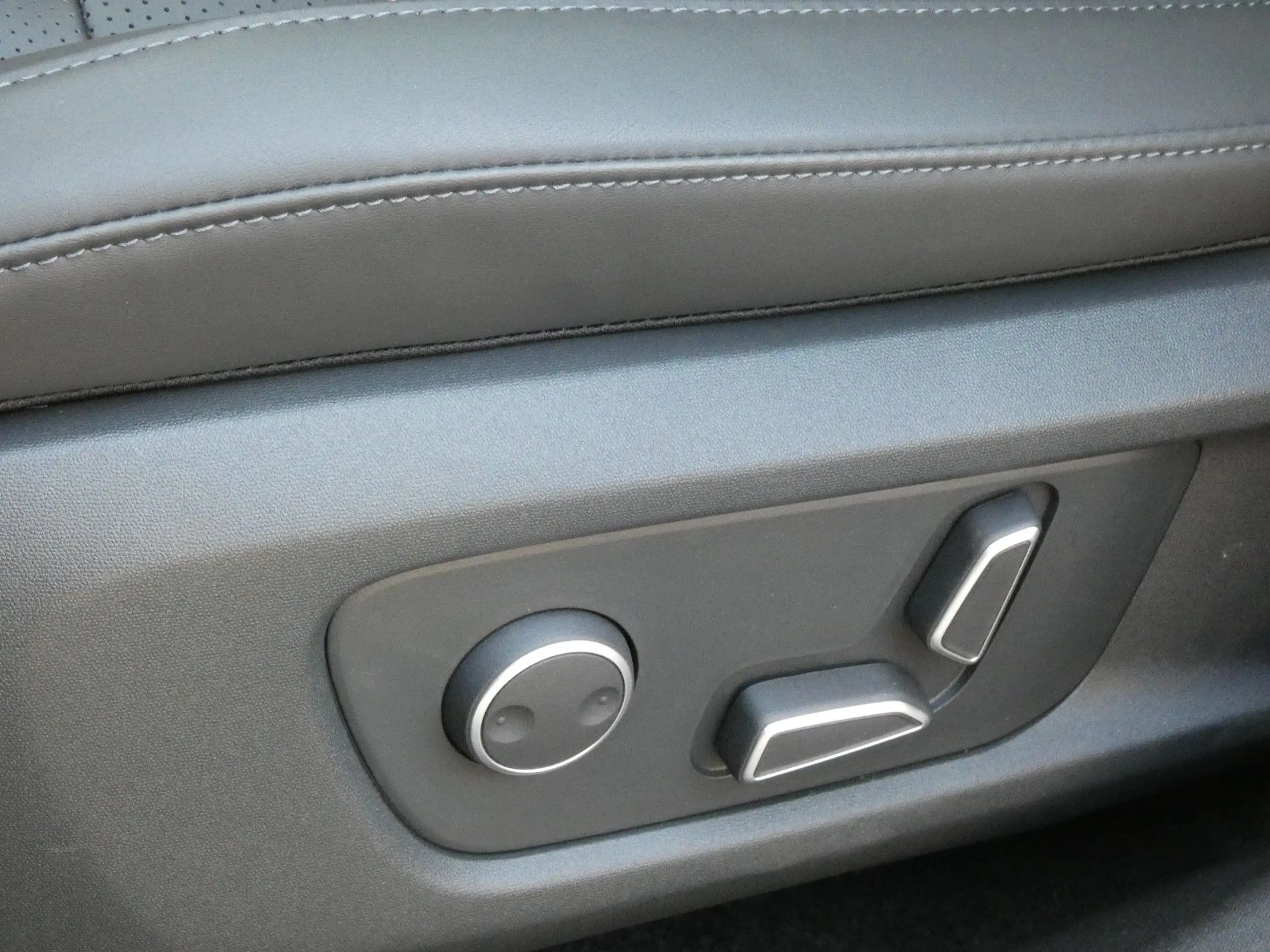 Changan Deepal S05 AWD MAX/AHK/Panorama/Leder/360°/20" — photo 13