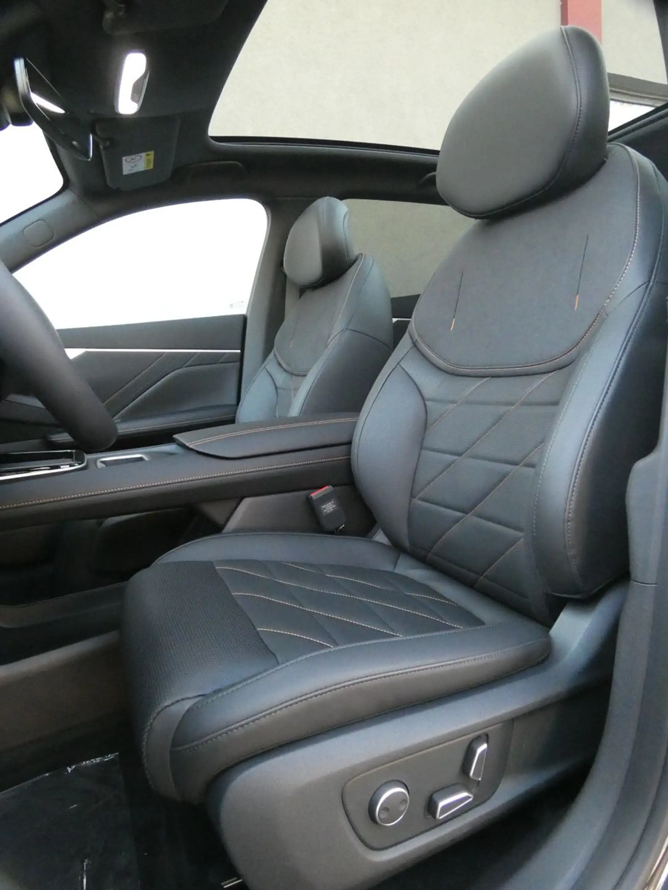 Changan Deepal S05 AWD MAX/AHK/Panorama/Leder/360°/20" — photo 12