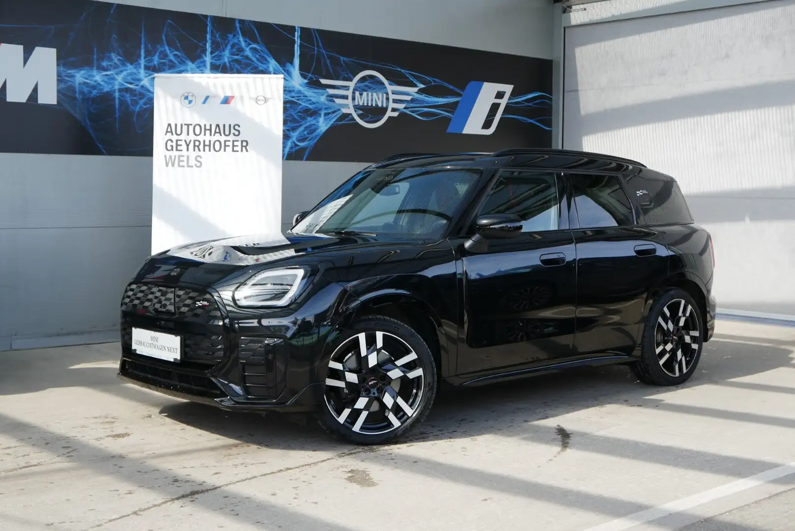 MINI Countryman SE All4 *JCW Trim/PaketXL/AHK/Pano./H&K Sound/HUD/DA-Prof./JCW Sportsitze* Schwarz - 1