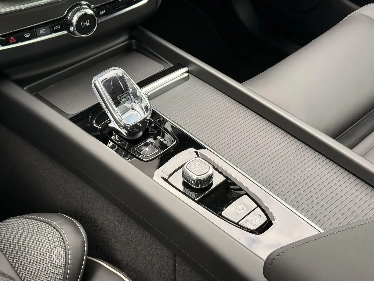 Volvo XC60 2026 — фото 15
