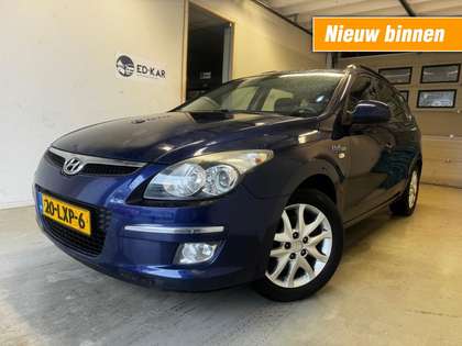 Hyundai i30 CW 1.6i Dynamic Bns CLIMA 2DE EIG LMV PDC NAP APK
