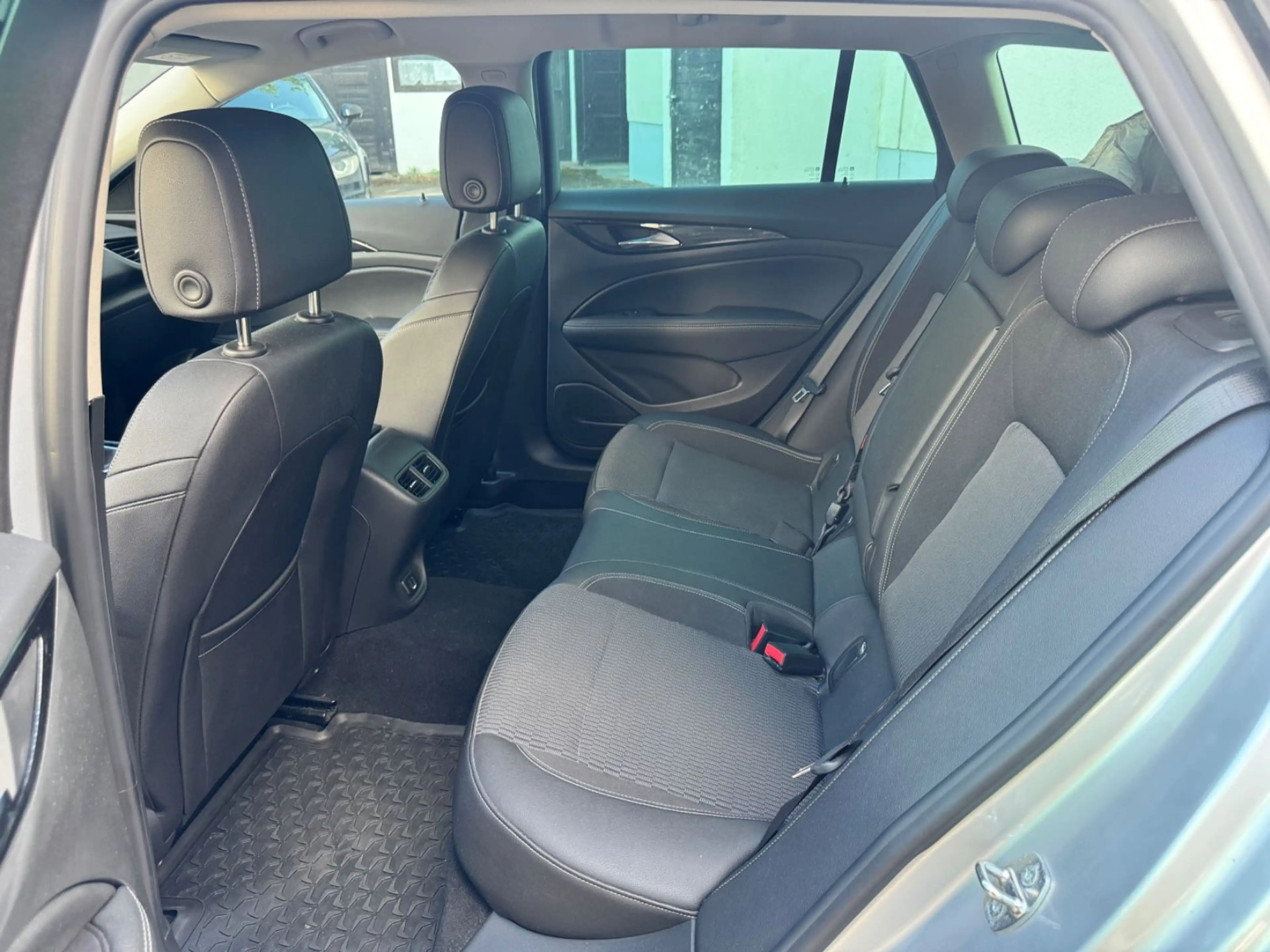 Opel Insignia B Sports Tourer Innovation — photo 11