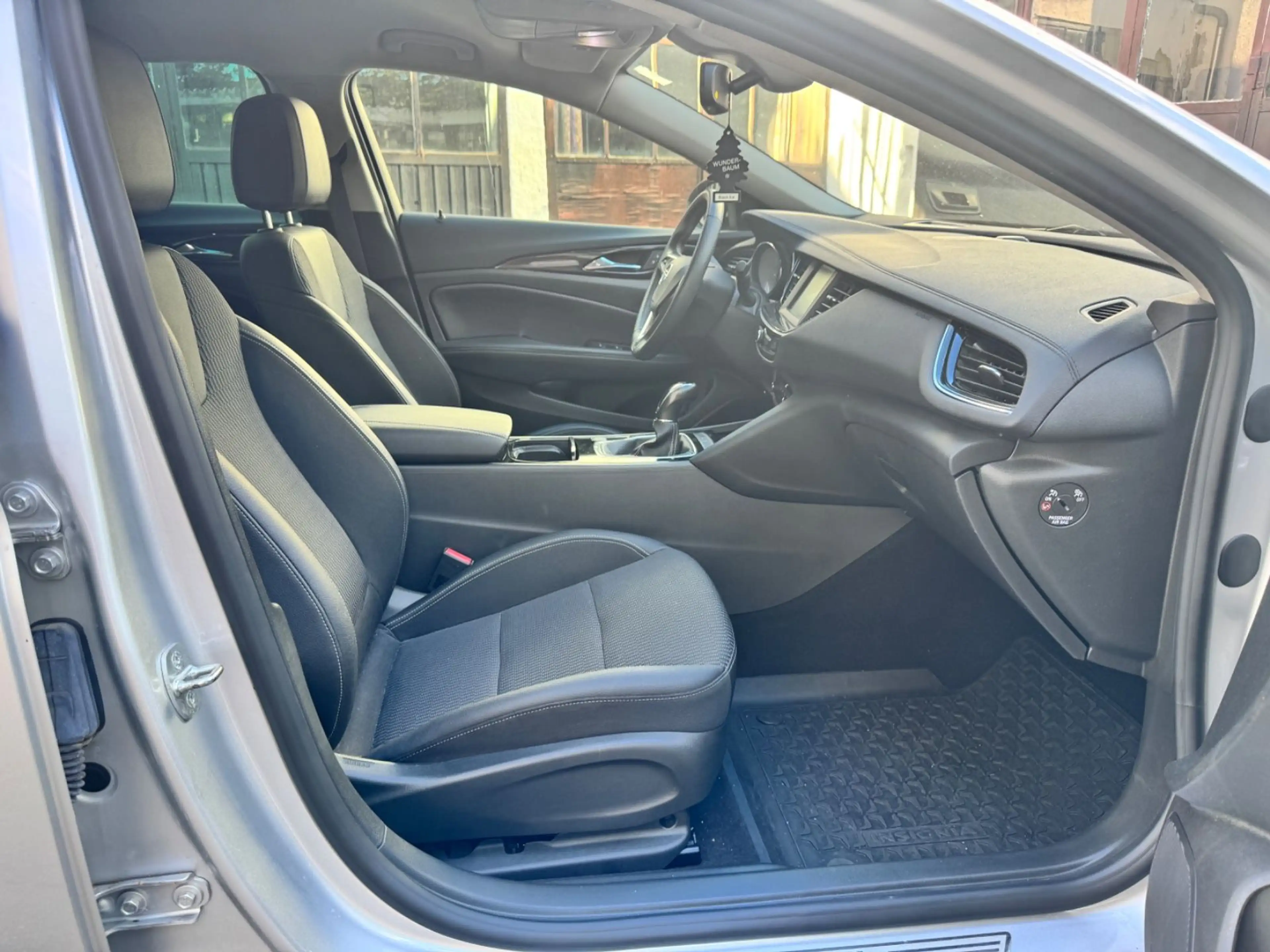 Opel Insignia B Sports Tourer Innovation — photo 9