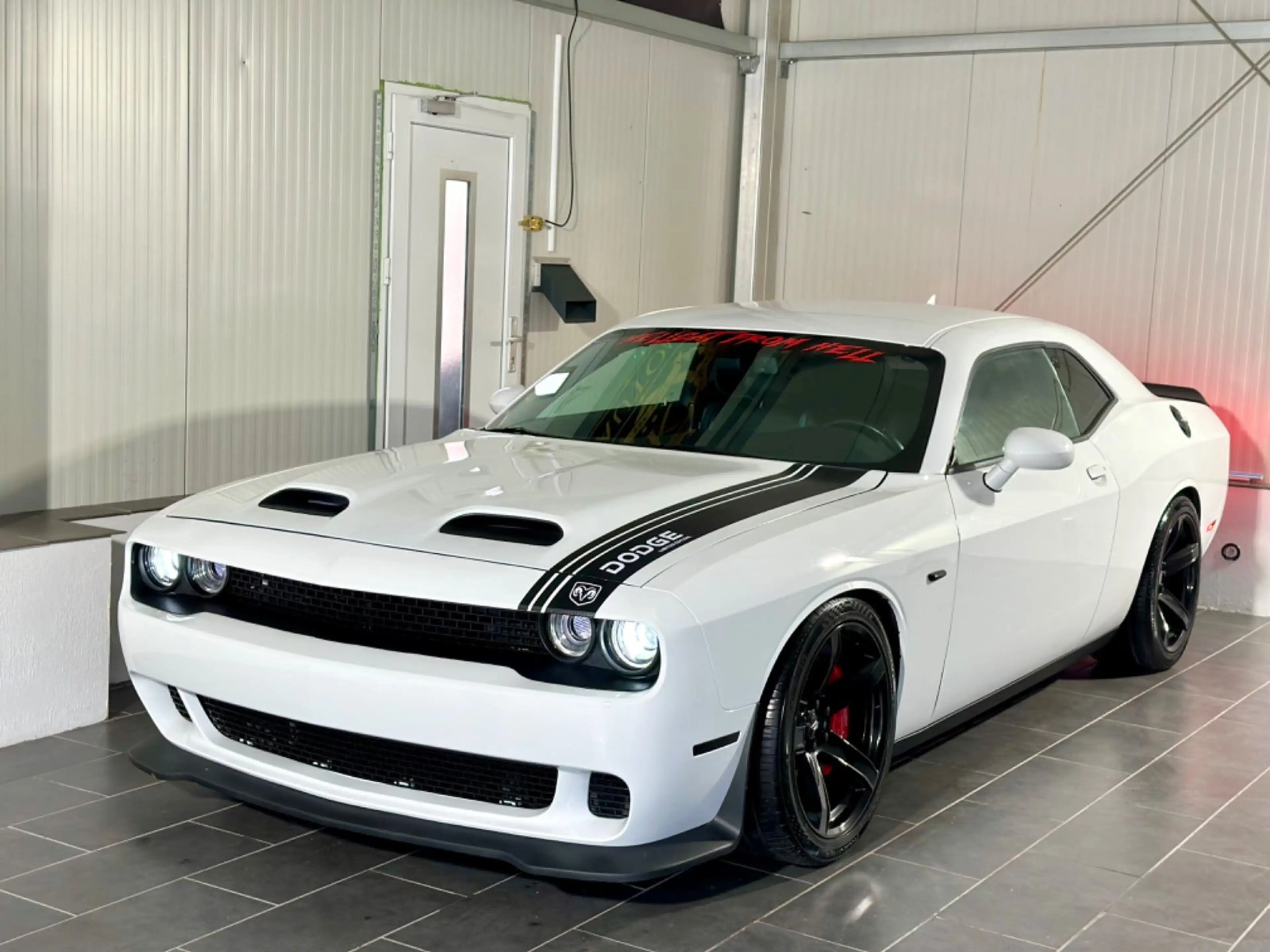 Dodge Challenger 6,2 V8-HELLCAT-H&R-LEDER-NAVI-EXTREM — photo 2