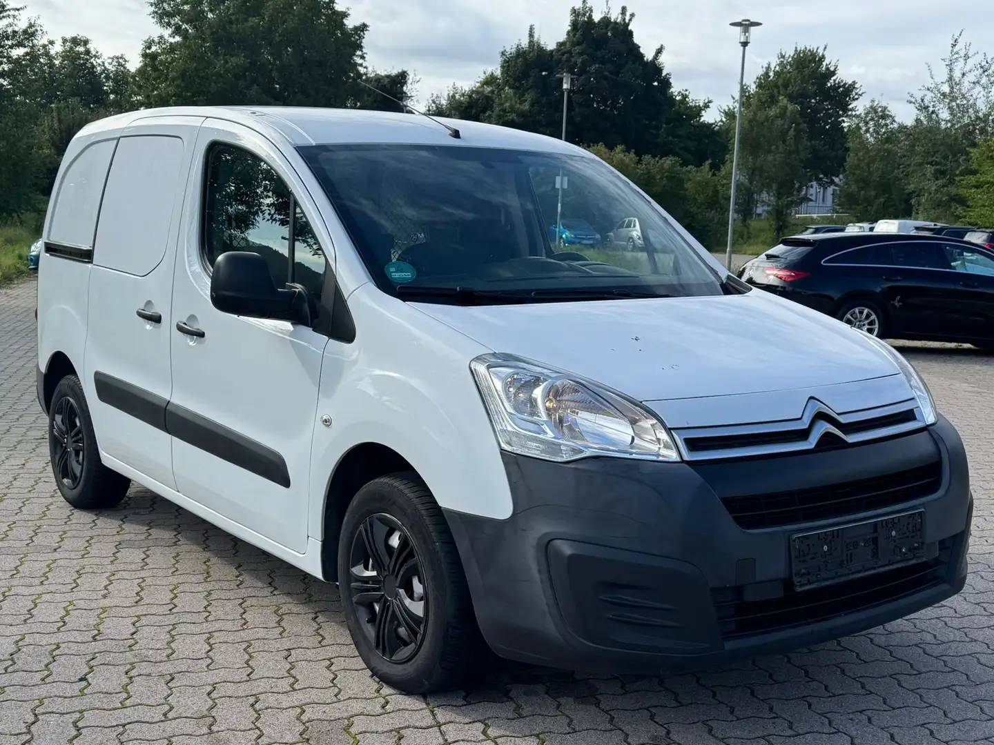 Citroen Berlingo Business L1 Klima Einpark - 1