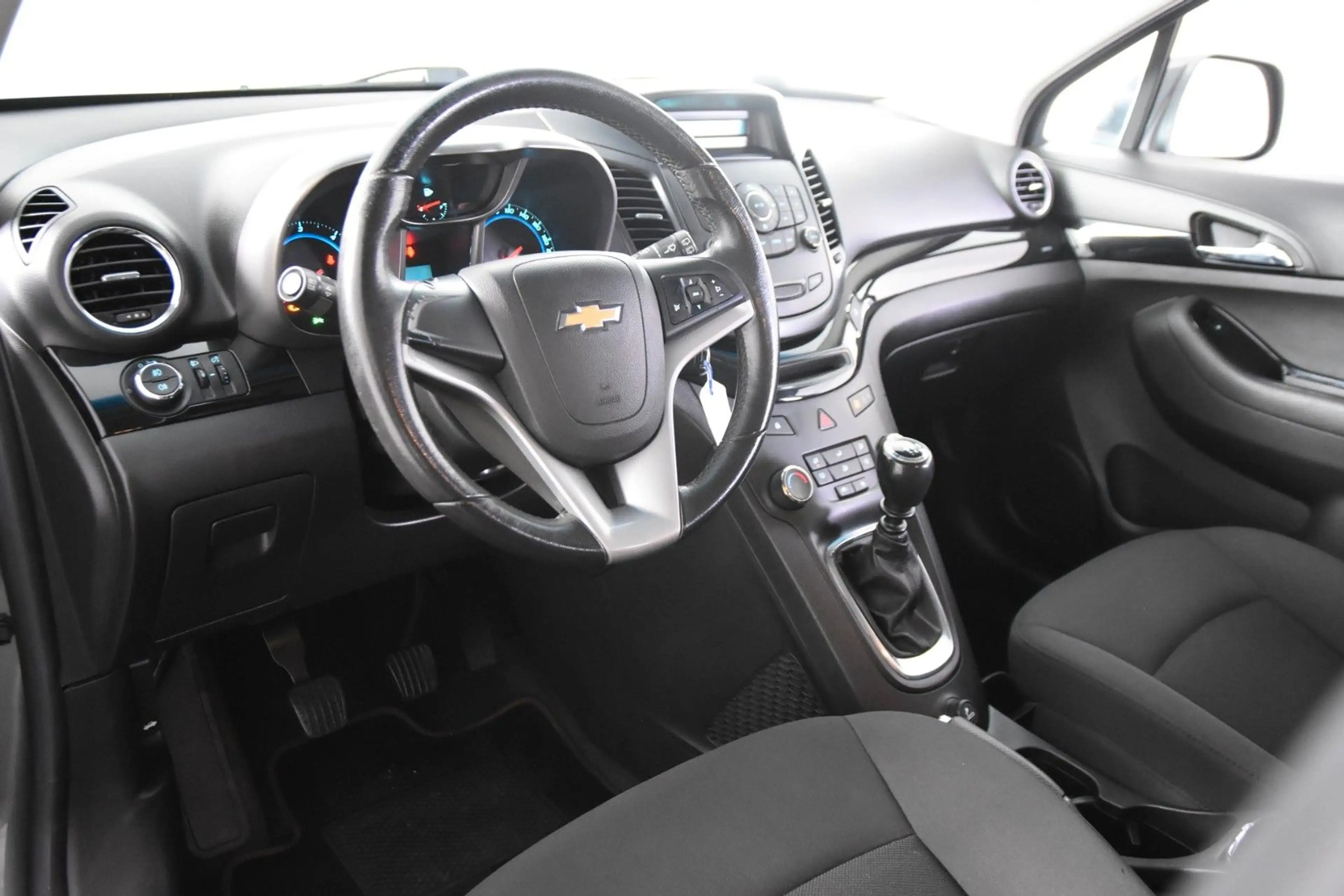 Chevrolet Orlando 2.0 TD *7-Sitzer*AHK*Motor Neu* — photo 13