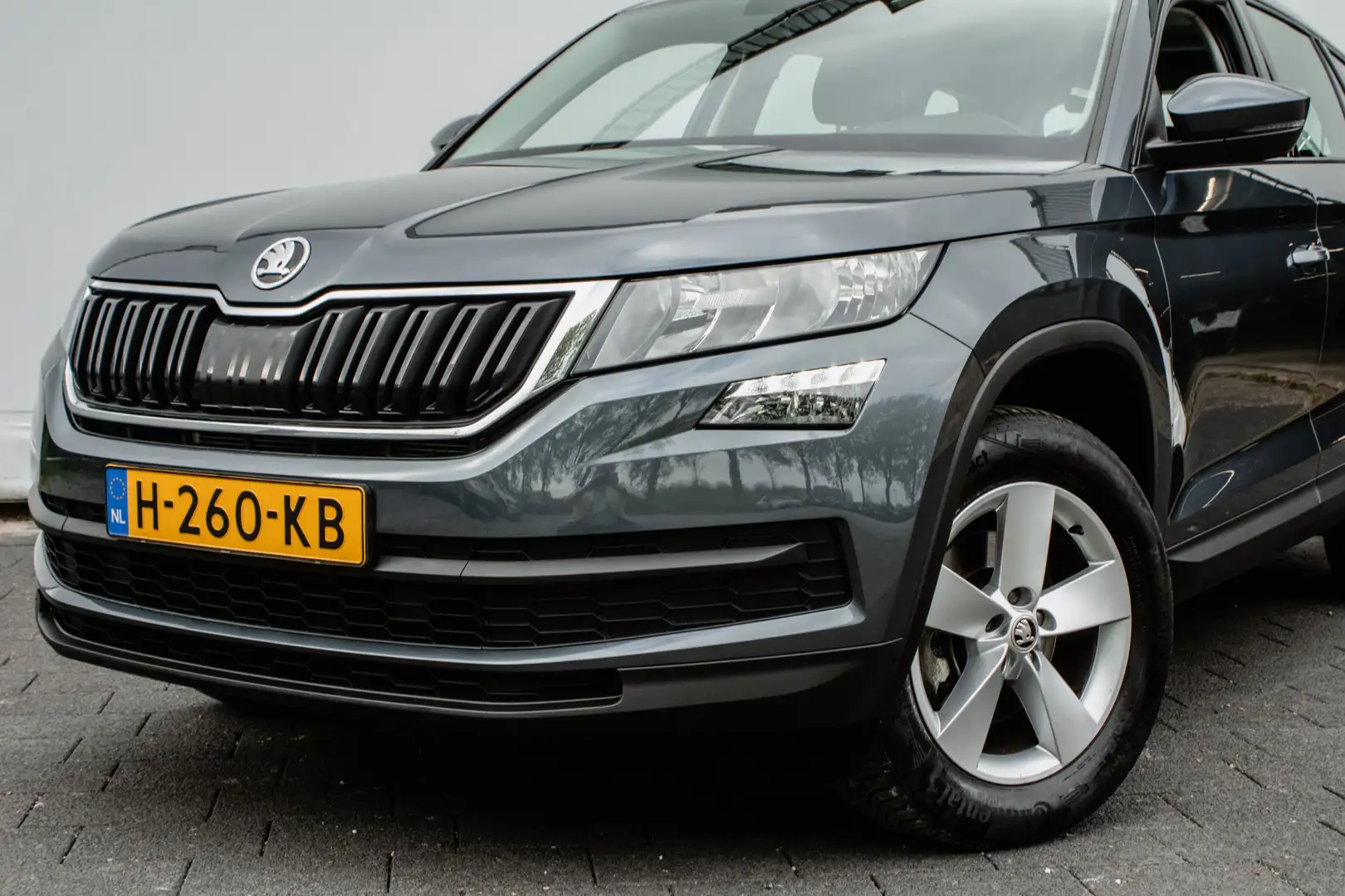 Skoda Kodiaq 1.5 TSI 150pk Aut. Ambition Leer/ Trekhaak/ Panora Gris - 2