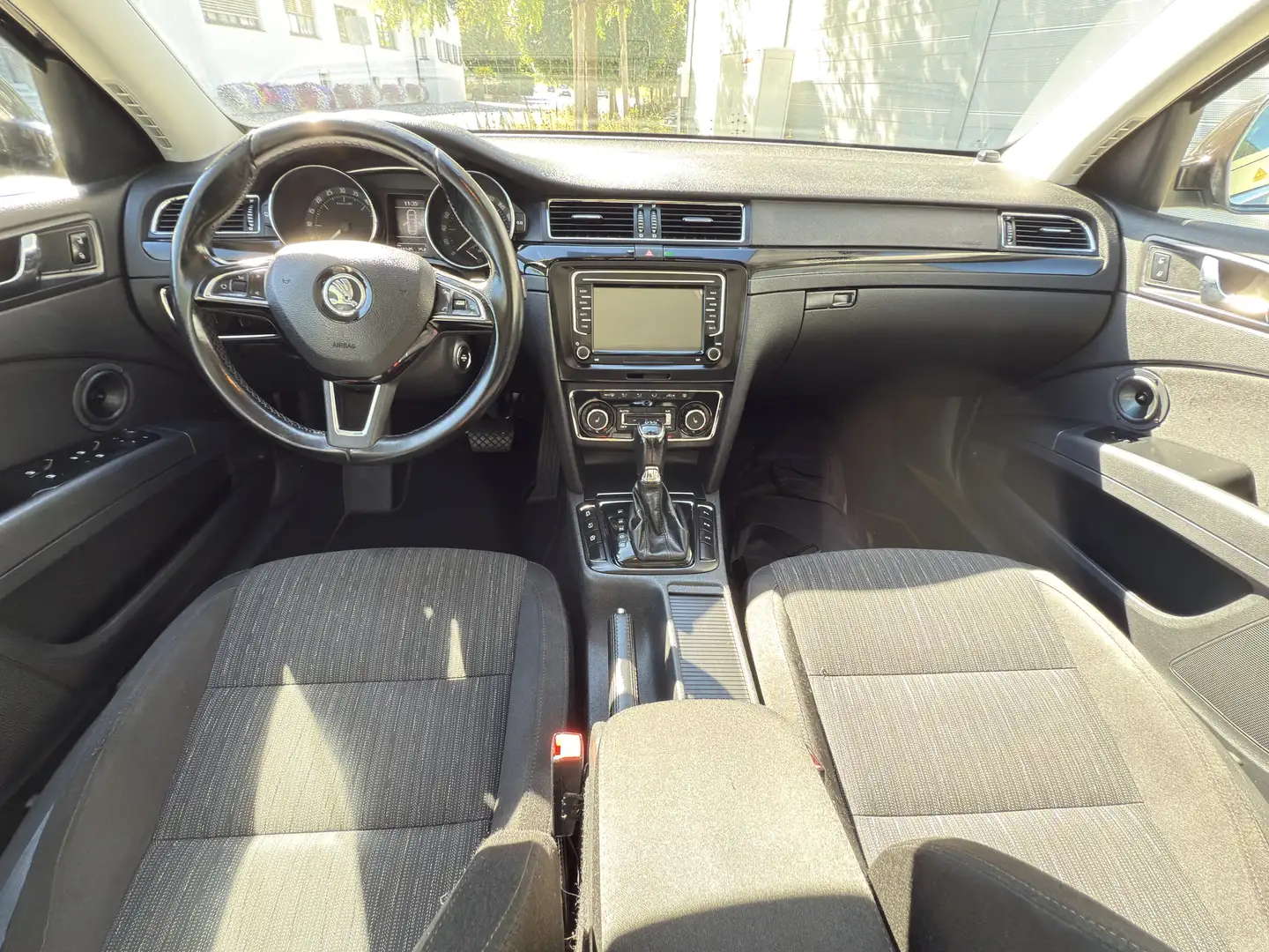 Skoda Superb Combi  2,0 TDI G DSG Automatik Mit Neue Pickel Braun - 2