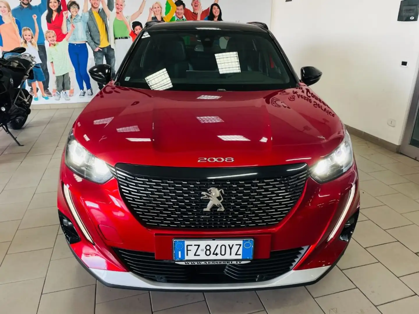 Peugeot 2008 PureTech Turbo 130 S&S GT Line Rot - 2