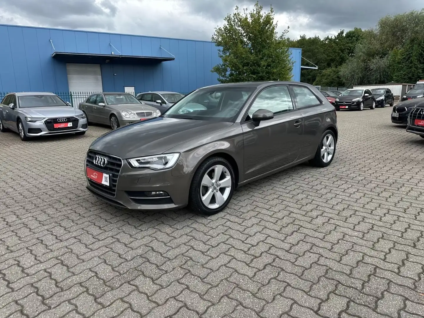 Audi A3 1.2 TFSI Ambition NAVI Bi-Xenon SHZ Temp PDC Grau - 1