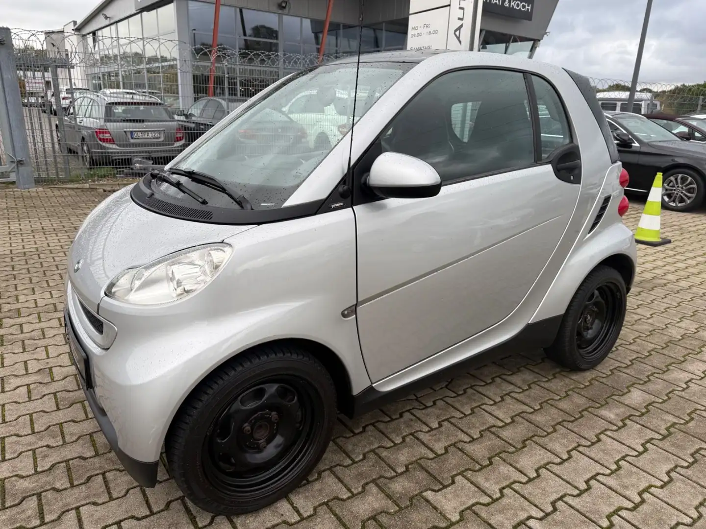 smart forTwo fortwo coupe Basis 52kW Silber - 2