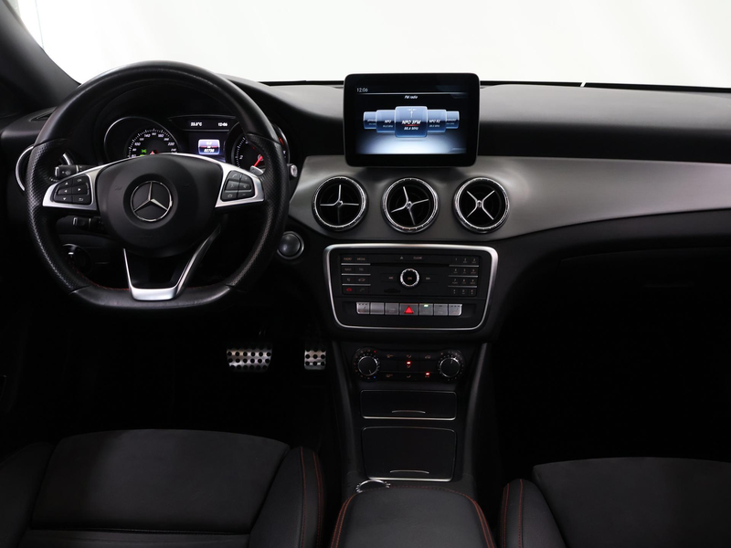 Mercedes-Benz CLA 180 d Business Solution | AMG | Achteruitrijcamera | — photo 8
