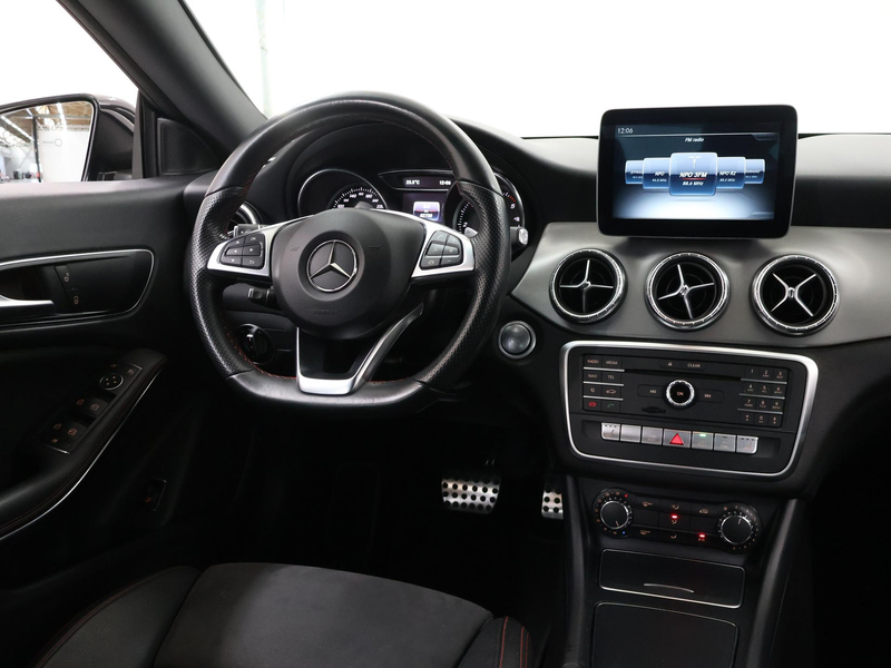 Mercedes-Benz CLA 180 d Business Solution | AMG | Achteruitrijcamera | — photo 9