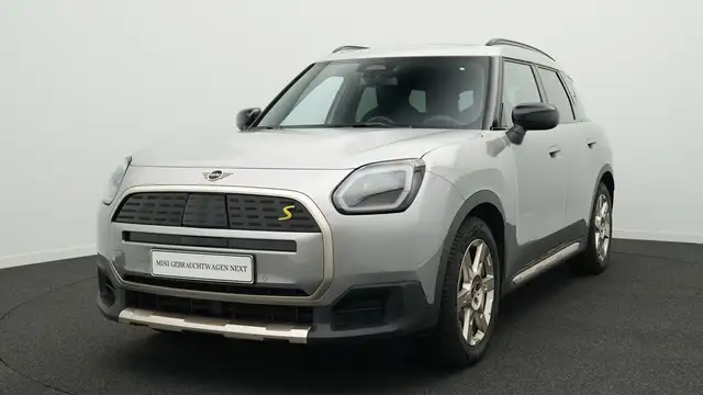 MINI Countryman SE All4 Favoured Trim
